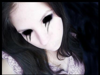 J'aimerais bien avoir les yeux comme ca!!